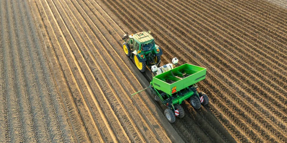 John Deere agrees to a $99 million farmer repair-rights settlement