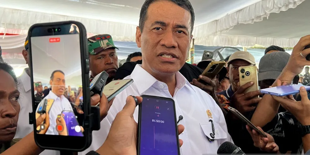 Agriculture Minister dismisses 14 officials over graft allegations