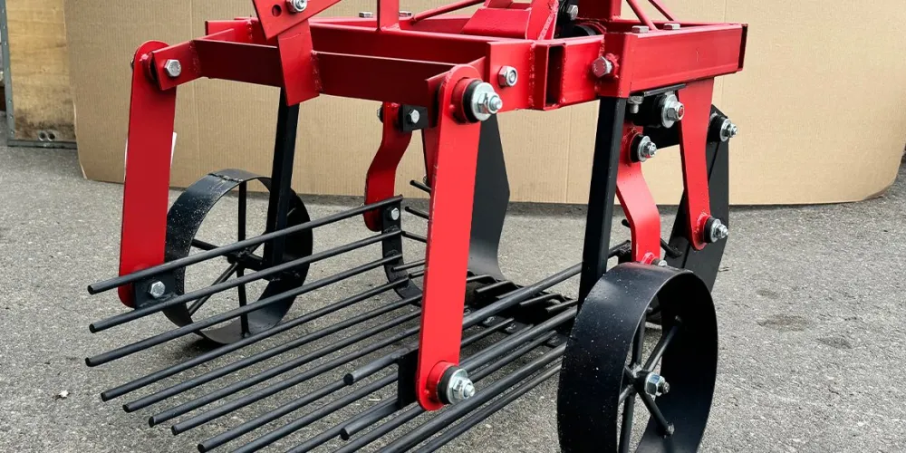 How to choose a potato digger for a walk-behind tractor: types, tips, and mistakes