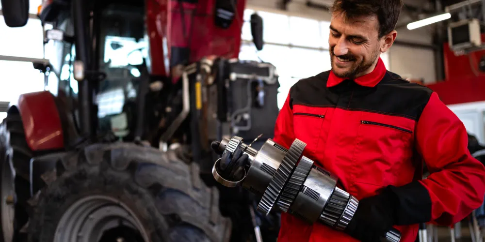 How to choose spare parts for agricultural machinery: original, license or analogue