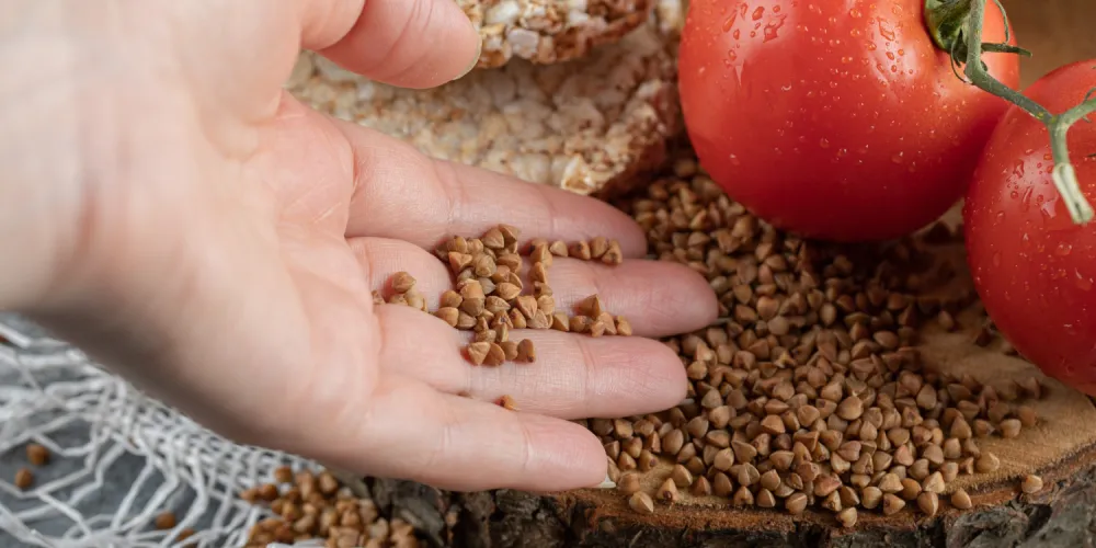 Varieties or hybrids of vegetables: what is better to choose for a stable harvest