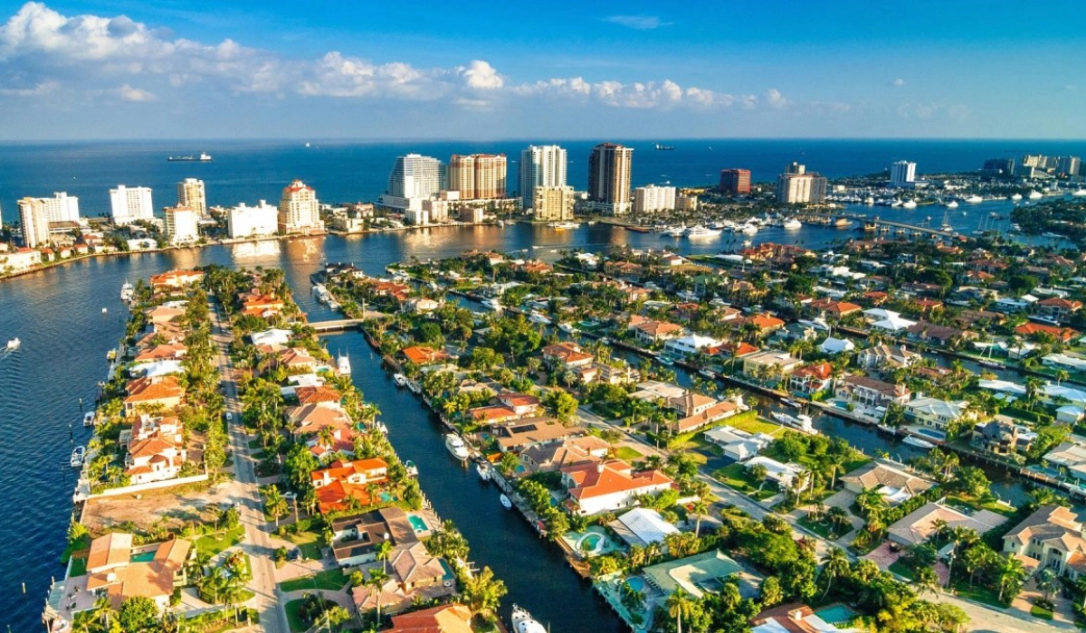 Купить жилье во Флориде: кто может помочь