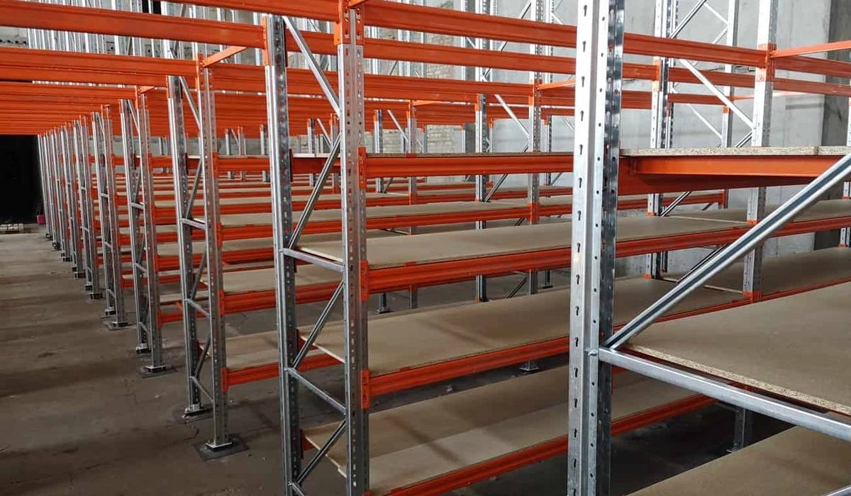 Применение полочных стеллажей для оптимизации хранения удобрений и пестицидов.