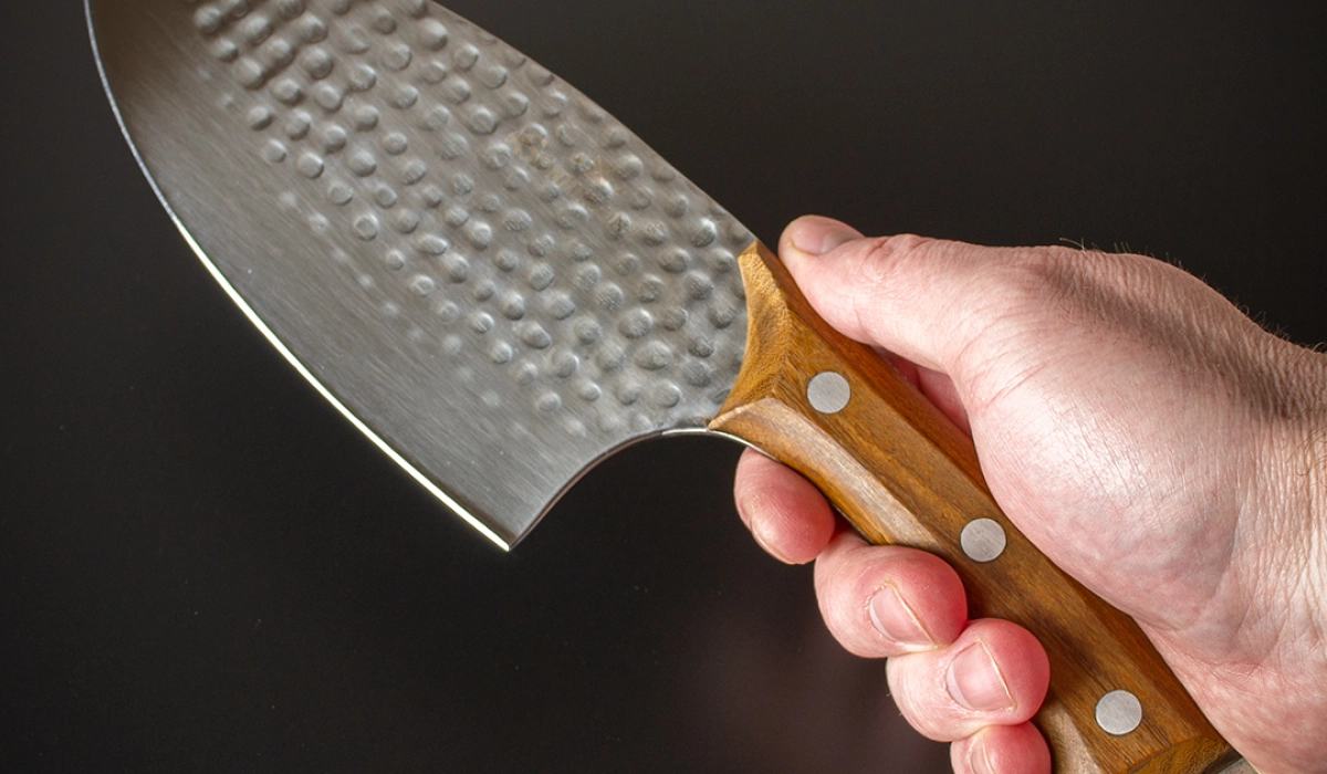 Як обрати професійний ніж м’ясника