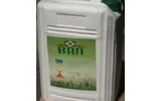 Белая канистра с этикеткой «Вал» для фунгицида