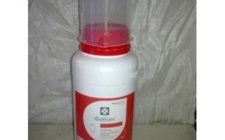 Бутылка с гербицидом Фабиан в белой упаковке с красной этикеткой