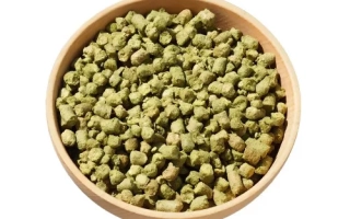 Сухой хмель в деревянной миске - Чинук