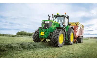 Tractors manufactured under the John Deere brand are powerful and reliable machines for field work and special tasks.