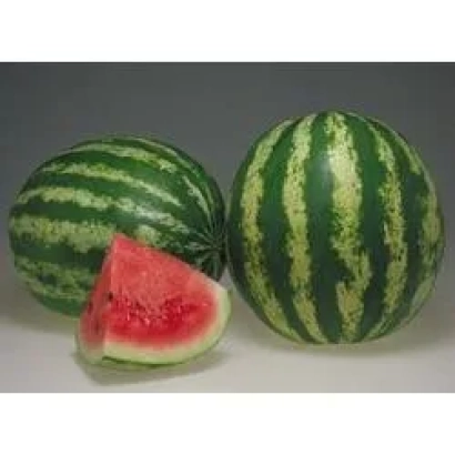 Два целых арбуза и один нарезанный кусок на сером фоне - Кримсон Свит