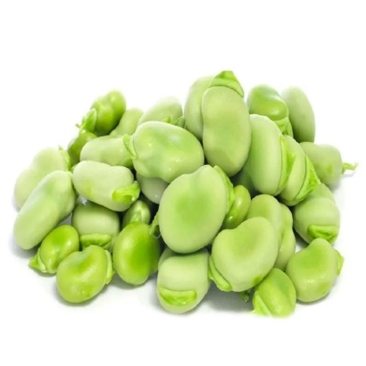 Superaguadulce — green beans on white background