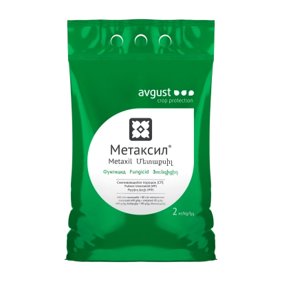 Зелёный пакет с фунгицидом Метаксил от производителя avgust