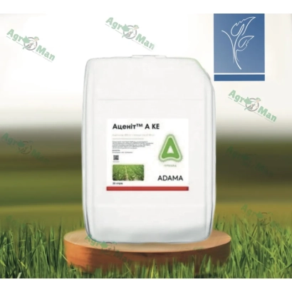 Белая канистра с этикеткой Acenit A KE на фоне зеленой травы - Аценит А Ке