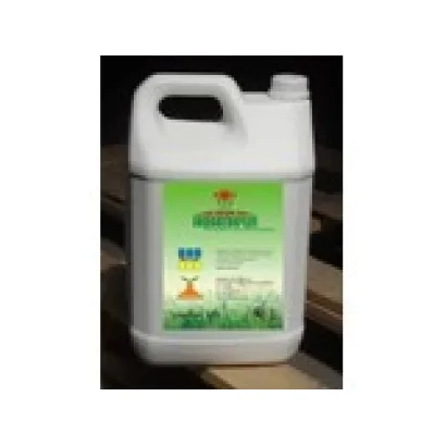 Белая канистра с этикеткой «Аквамарин» на зелёном фоне - Аквамарин в.р.к.