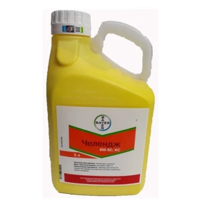 Желтая канистра с этикеткой Метрибазин - Челендж 600SС