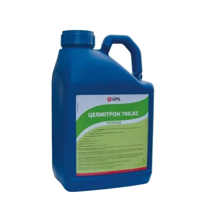Синяя канистра с гербицидом ЦЕЛМИТРОН 700