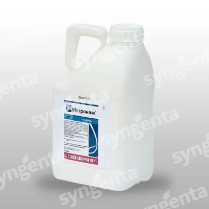 Белая канистра с этикеткой Метронам 700 к.с.