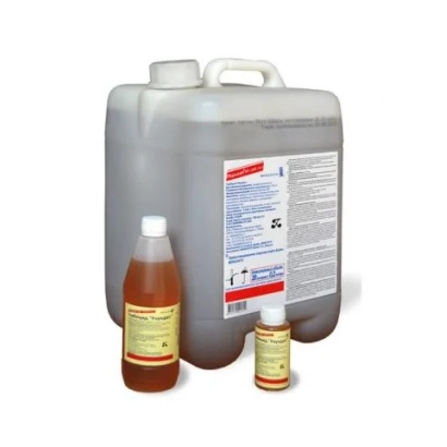 Канистра и бутылки гербицида Раундап Экстра