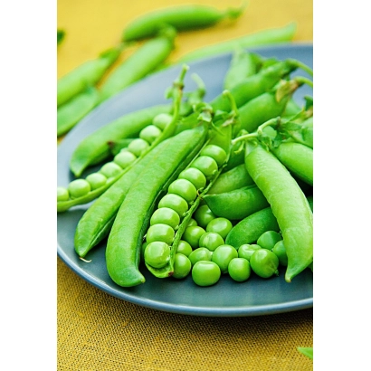 Свежий горох овощной на блюде - РОМАГО