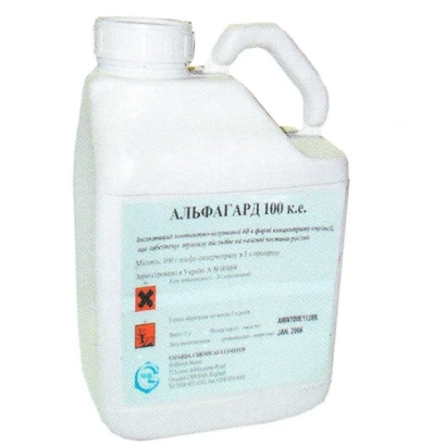 Белая канистра с этикеткой Альфагард 100 к.с.