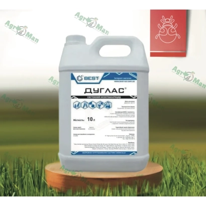 Канистра с инсектицидом Дуглас на деревянном подставке на фоне травы - Дуглас к.е.
