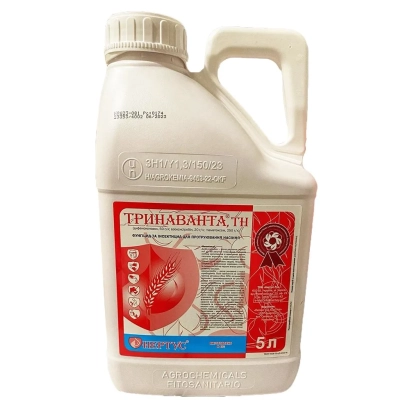 Бутылка з інсектицидом ТРИНАВАНТА, на етикетці зображено помідор та текст про застосування.