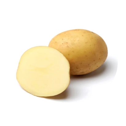 Клубень картофеля, частично нарезанный, на белом фоне - Медисон