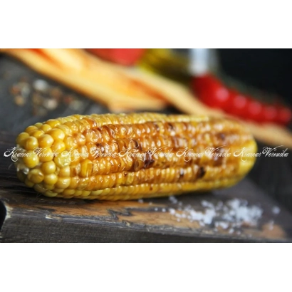Смажена кукурудза на дерев'яній дошці з перцем та спеціями - НА 231 ВС