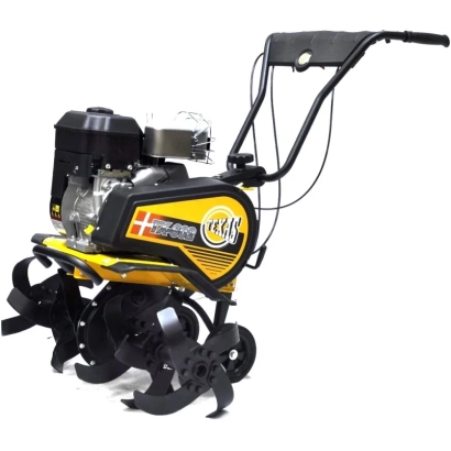 Мотоблок TEXAS TX 602B с желто-черным корпусом и черными лопастями