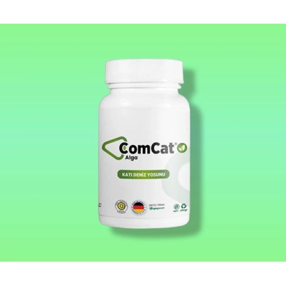 Бутылка ComCat на зелёном фоне - Альга