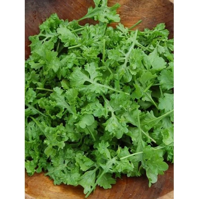 Свежий салат Ажур в деревянной миске