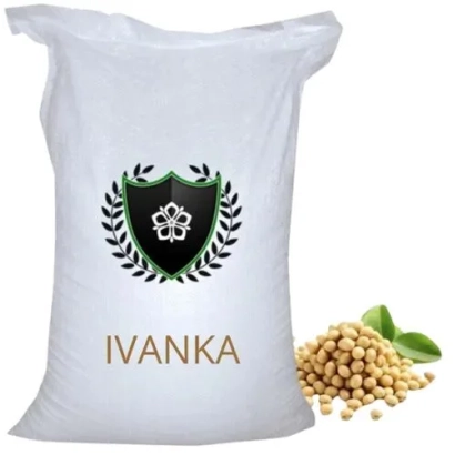 Белый мешок с логотипом и надписью IVANKA рядом с соевыми зернами - Иванка