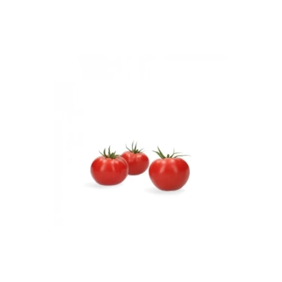 Три червоні помідори на білому фоні - Накаумі
