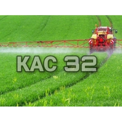 Трактор опрыскивает зелёное поле с надписью KAC 32 - КАС-АКТИВ