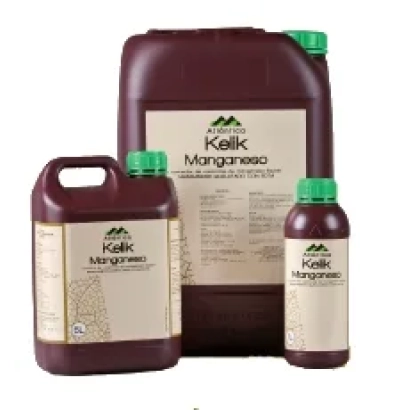 Канистра и бутылки удобрения Келик Марганец