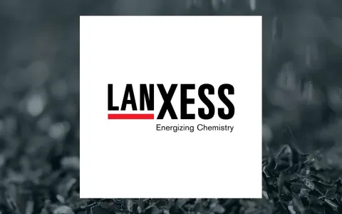 LANXESS усиливает меры по сокращению расходов и снижению долговой нагрузки на фоне слабости химических рынков