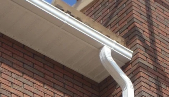 Как выбрать идеальную водосточную систему для вашего дома?