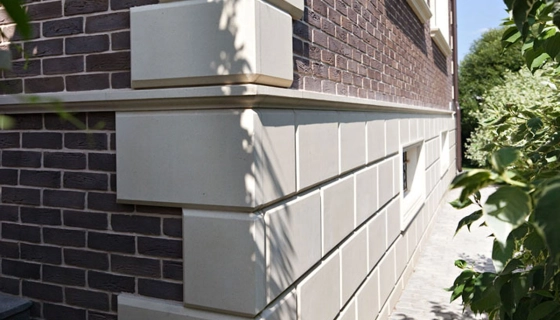 Чем отделать цоколь дома снаружи: практичные решения для защиты и эстетики