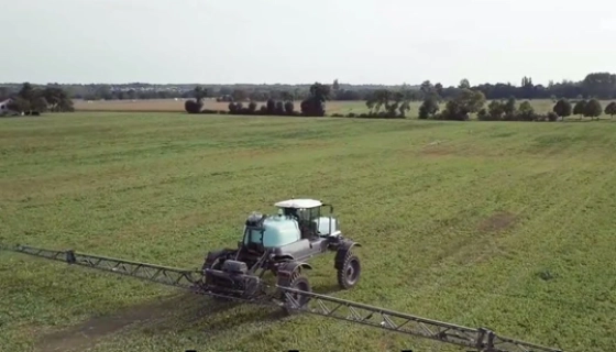 Новый самоходный опрыскиватель Berthoud