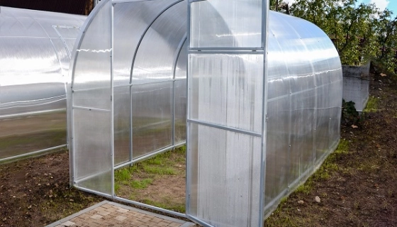 Теплицы из сотового поликарбоната для хорошего урожая