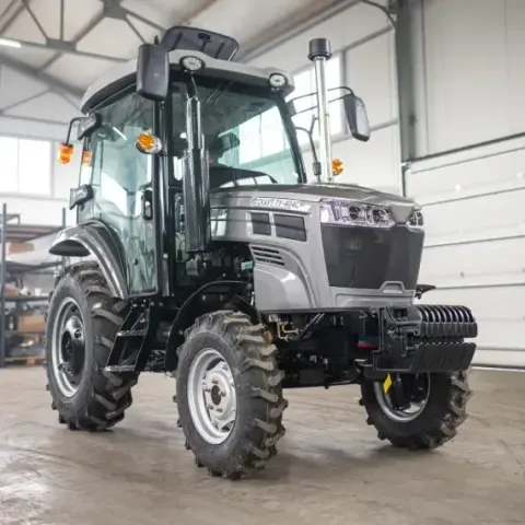 Минитрактор Скаут TY-404C в помещении