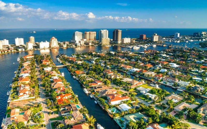 Купить жилье во Флориде: кто может помочь