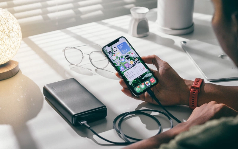 Енергонезалежність без шкоди для смартфону