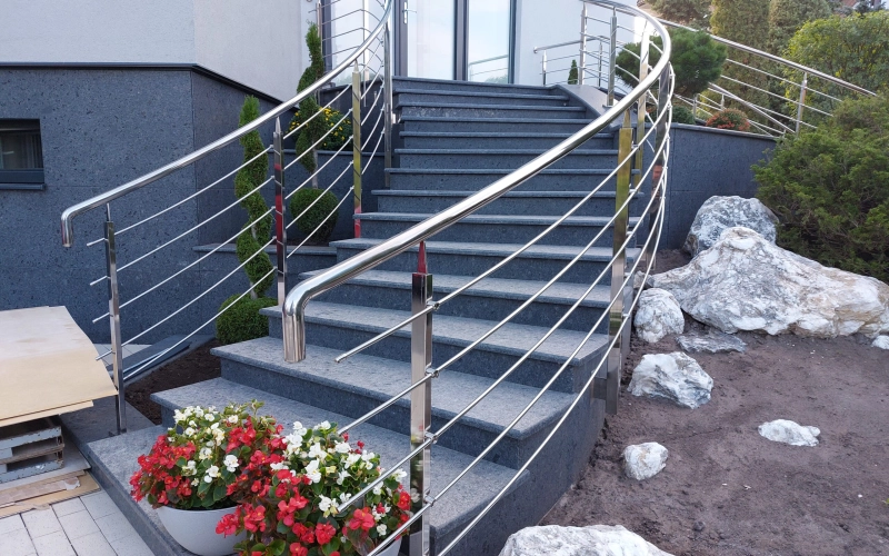 Застосування перил з нержавіючої сталі в аграрних об'єктах