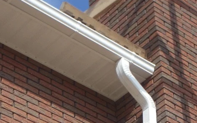 Как выбрать идеальную водосточную систему для вашего дома?