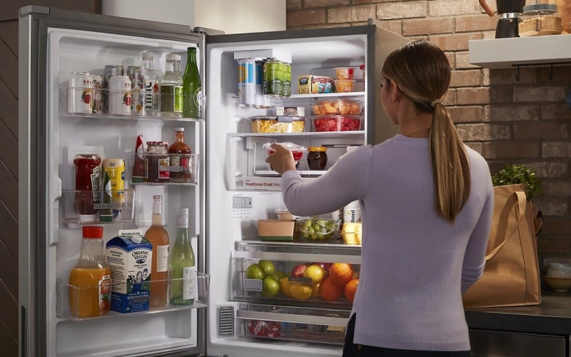 Подборка популярных двухкамерных холодильников для дома в 2024 году