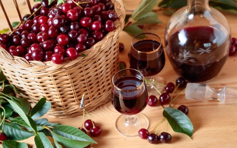 Домашние наливки: как выбрать идеальные ингредиенты для яркого вкуса