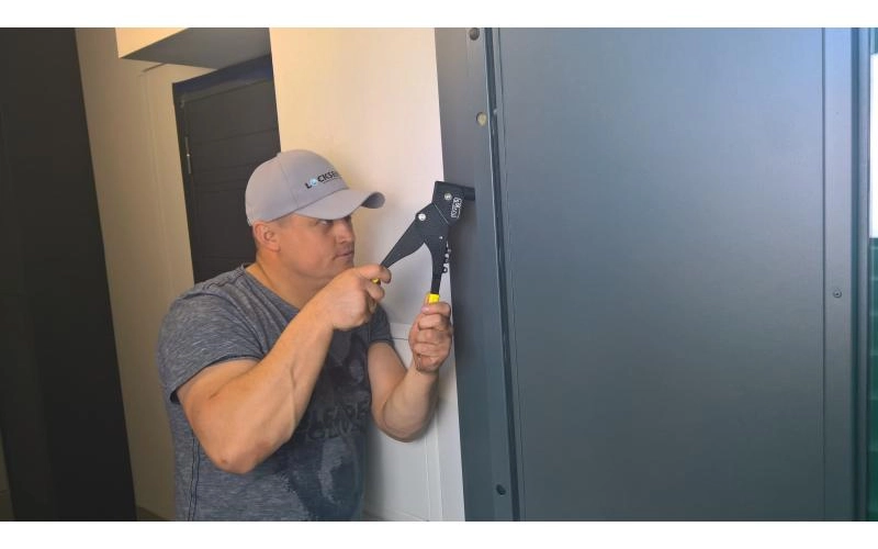 Как обшить дверь? Как обшить дверь?