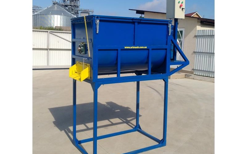 Смеситель корма – дополнительное преимущество для качественного откорма животных