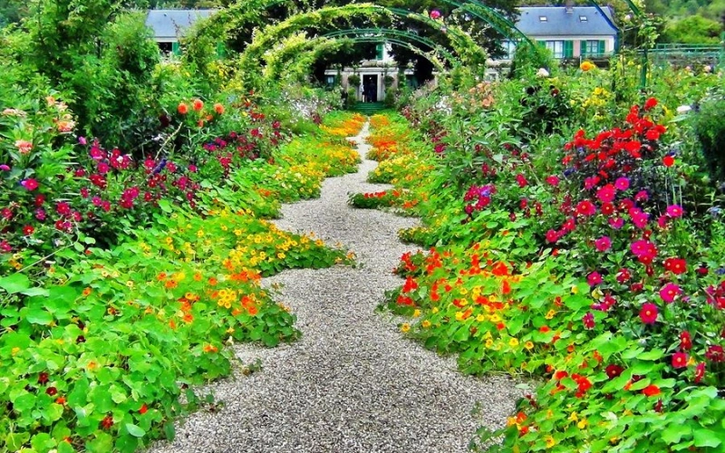 Сад и его убранство