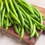 Свежая зелёная фасоль на деревянной доске - Ольга
